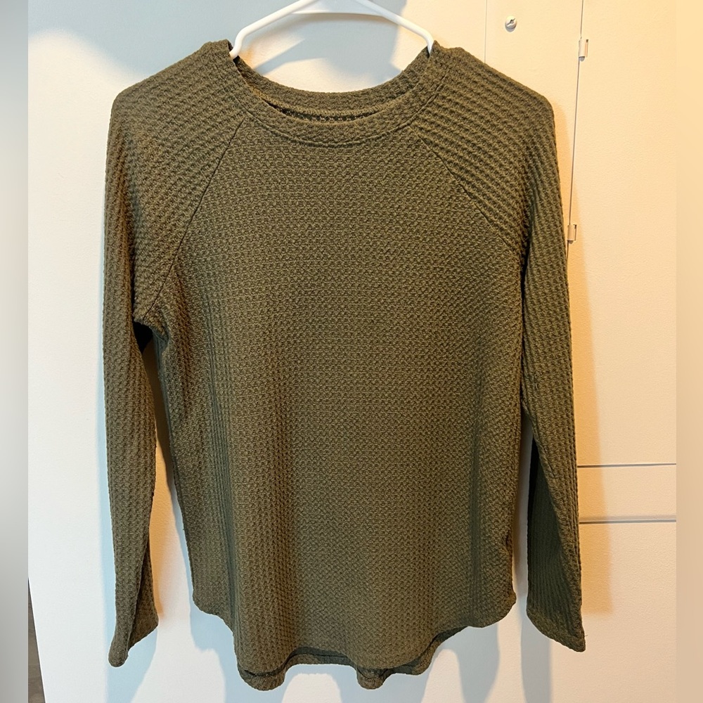 American Eagle knit sweater